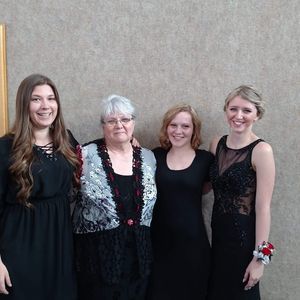 Meet your Posher, Linda